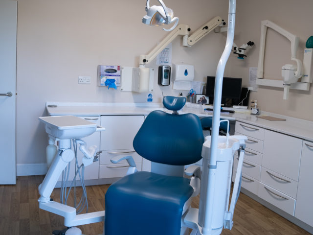 https://www.pennhilldental.co.uk/wp-content/uploads/2020/12/Dental-Photos-Cooled-off-640x480.jpg